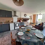 Familial Pres De La Nature Et Randonnees - Fr-1-489-518 * Saint-Leon (Allier)