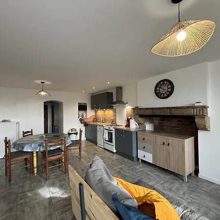 Familial Pres De La Nature Et Randonnees - Fr-1-489-518