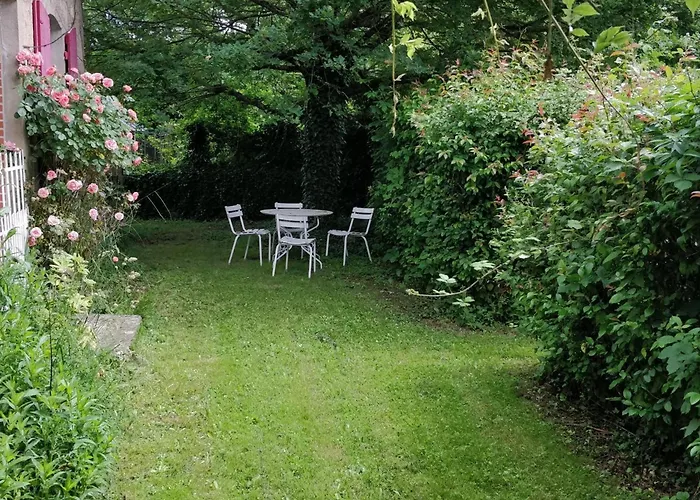 Nature Paisible à Saint-léon Avec Terrasse - Fr-1-489-518 * Saint-Leon (Allier)